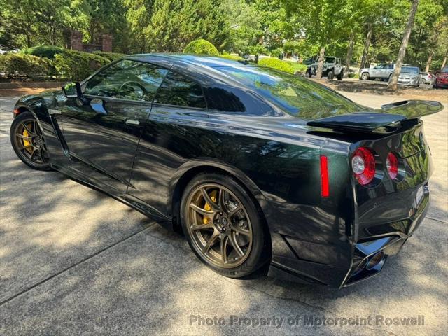 used 2024 Nissan GT-R car