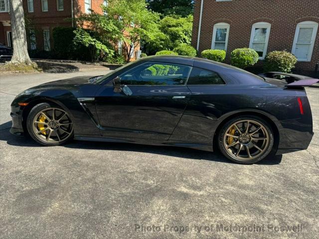 used 2024 Nissan GT-R car