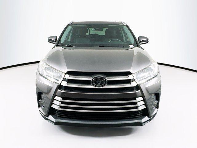 used 2019 Toyota Highlander car, priced at $28,497
