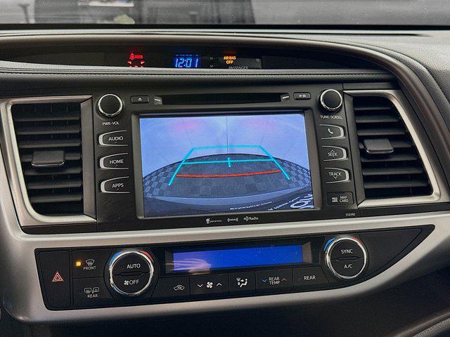 used 2019 Toyota Highlander car, priced at $28,497
