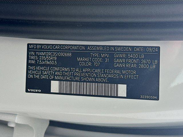 used 2025 Volvo XC60 car, priced at $34,897