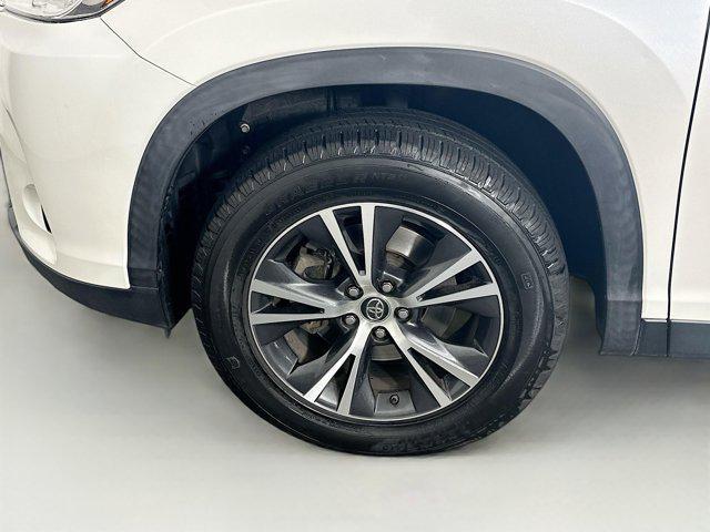 used 2019 Toyota Highlander car, priced at $18,999