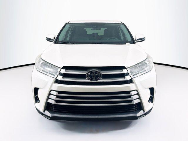 used 2019 Toyota Highlander car, priced at $18,999