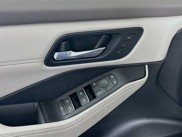 used 2023 Nissan Rogue car, priced at $22,996