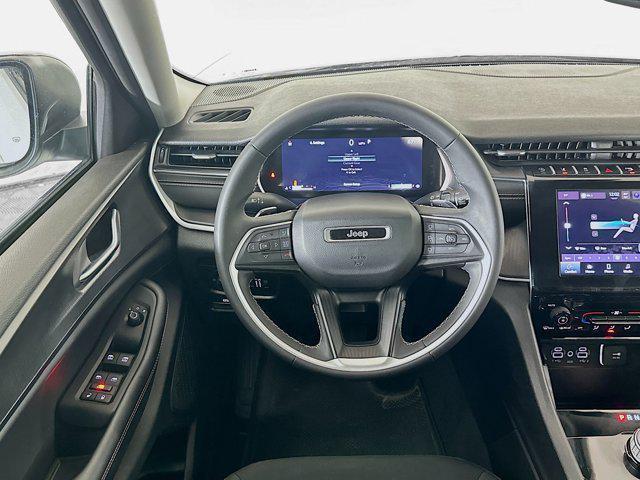 used 2024 Jeep Grand Cherokee car, priced at $24,897