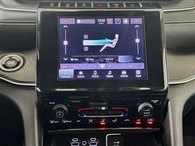 used 2024 Jeep Grand Cherokee car, priced at $28,397