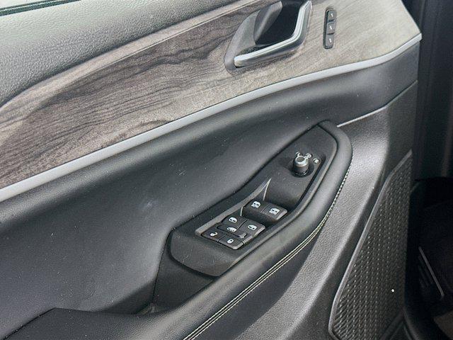 used 2023 Jeep Grand Cherokee car, priced at $29,987