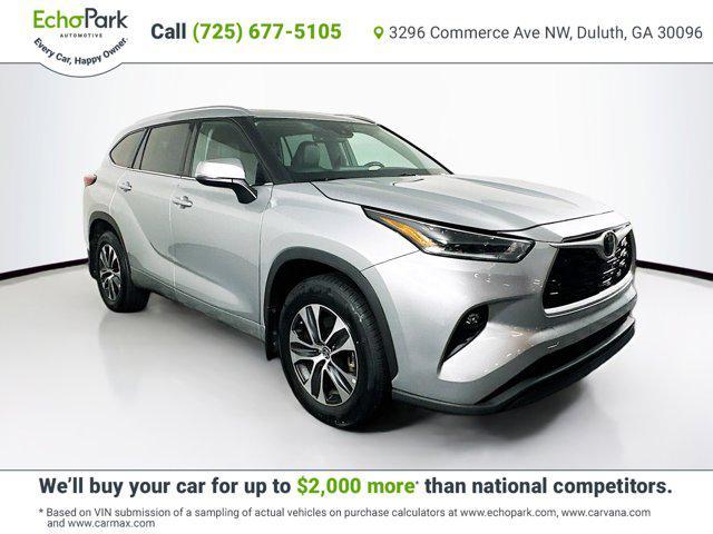 used 2021 Toyota Highlander car, priced at $32,499