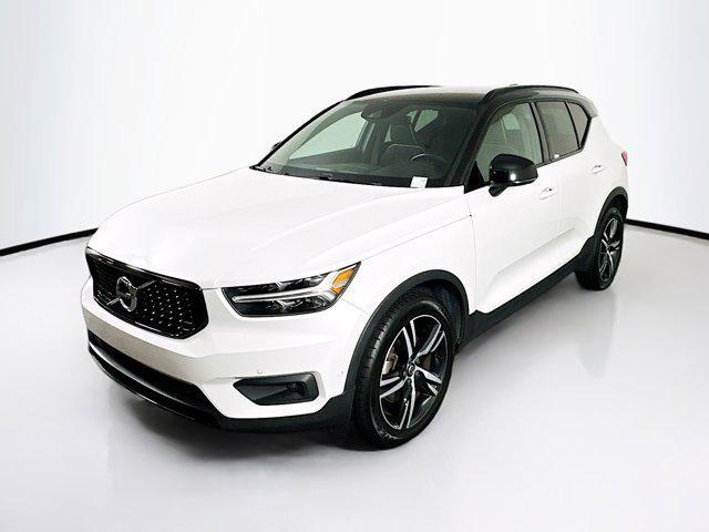 used 2019 Volvo XC40 car, priced at $21,499