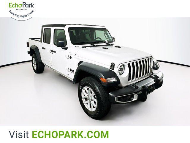 used 2023 Jeep Gladiator car, priced at $32,498