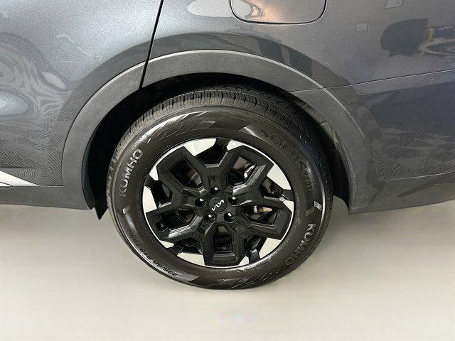 used 2024 Kia Sorento car, priced at $28,997
