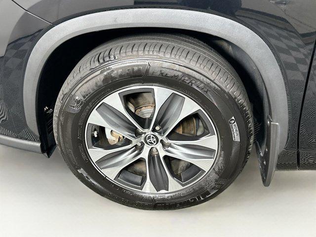 used 2023 Toyota Highlander car, priced at $35,997