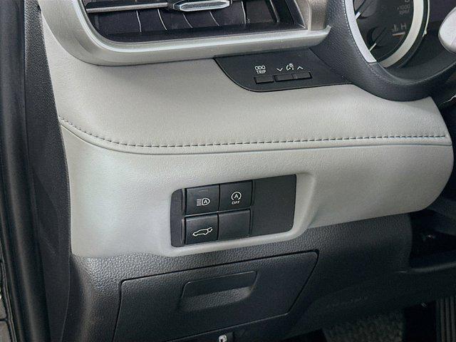 used 2023 Toyota Highlander car, priced at $35,997