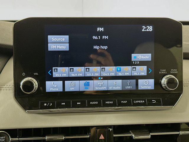 used 2024 Mitsubishi Outlander car, priced at $26,996