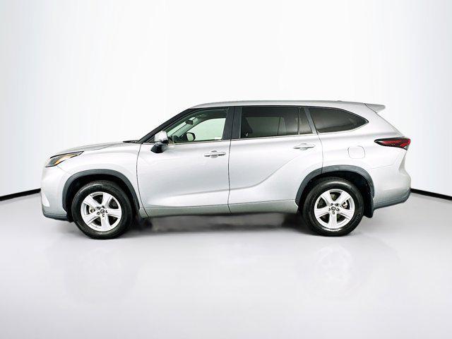 used 2024 Toyota Highlander car, priced at $37,497