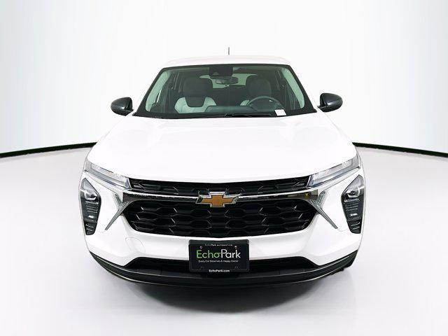 used 2024 Chevrolet Trax car, priced at $19,597