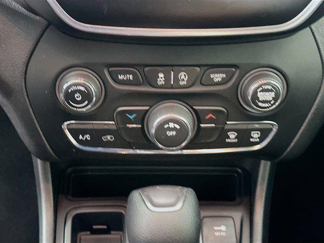 used 2021 Jeep Cherokee car, priced at $15,587