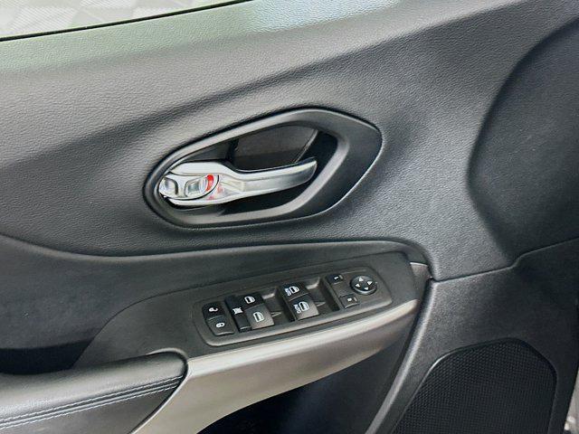 used 2021 Jeep Cherokee car, priced at $15,587