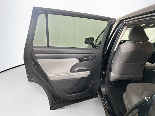 used 2023 Toyota Highlander car, priced at $31,697