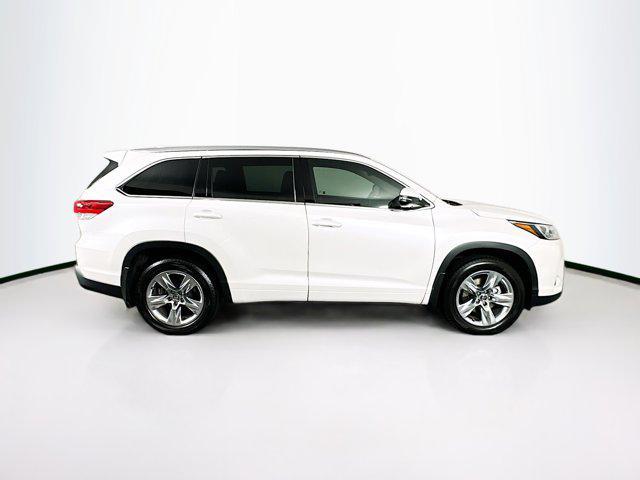 used 2018 Toyota Highlander car, priced at $24,999