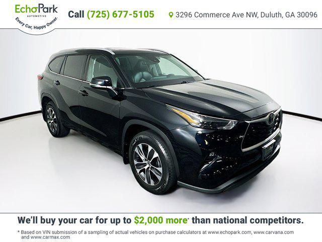 used 2022 Toyota Highlander car, priced at $32,996