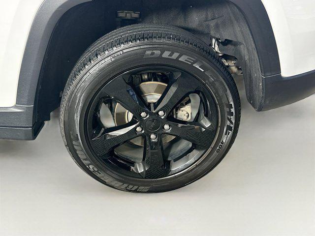 used 2023 Jeep Grand Cherokee car, priced at $28,997
