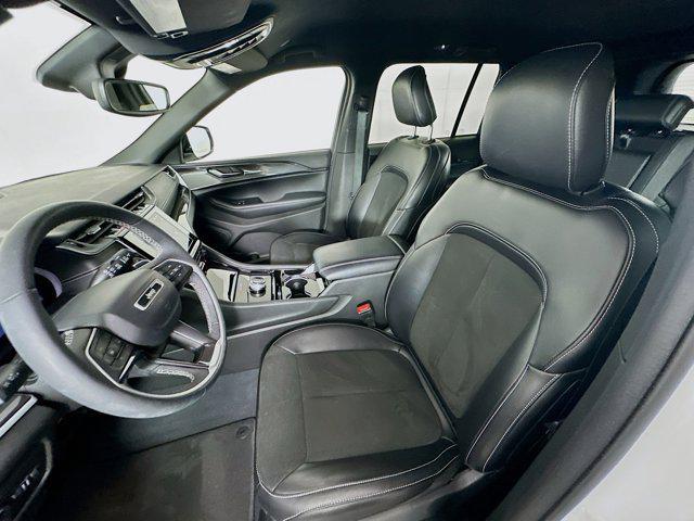 used 2023 Jeep Grand Cherokee car, priced at $28,997