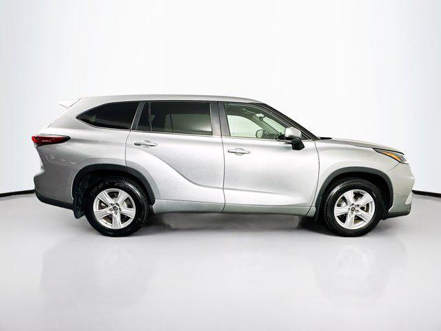 used 2023 Toyota Highlander car, priced at $31,197