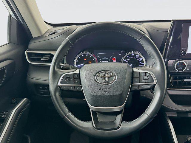 used 2023 Toyota Highlander car, priced at $31,497