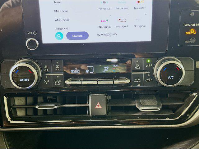 used 2023 Toyota Highlander car, priced at $31,497