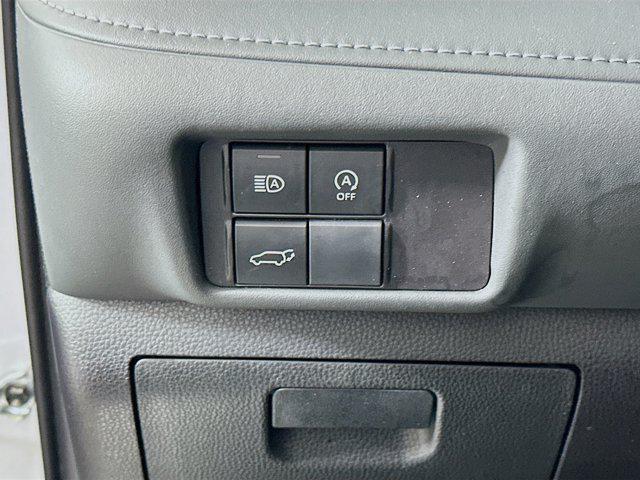 used 2023 Toyota Highlander car, priced at $31,497