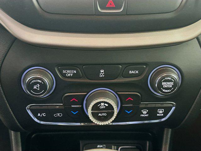 used 2015 Jeep Cherokee car, priced at $10,997