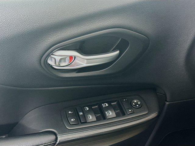 used 2015 Jeep Cherokee car, priced at $10,997