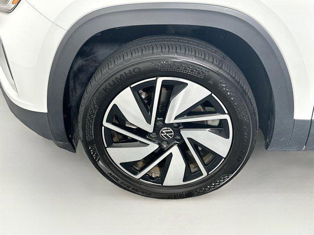 used 2024 Volkswagen Atlas car, priced at $32,997