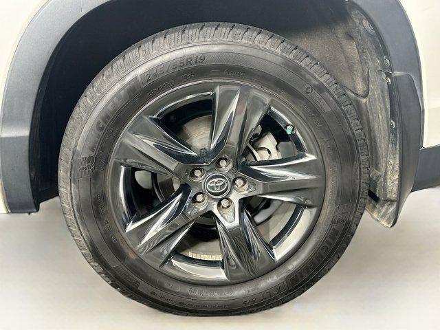 used 2017 Toyota Highlander car, priced at $20,799