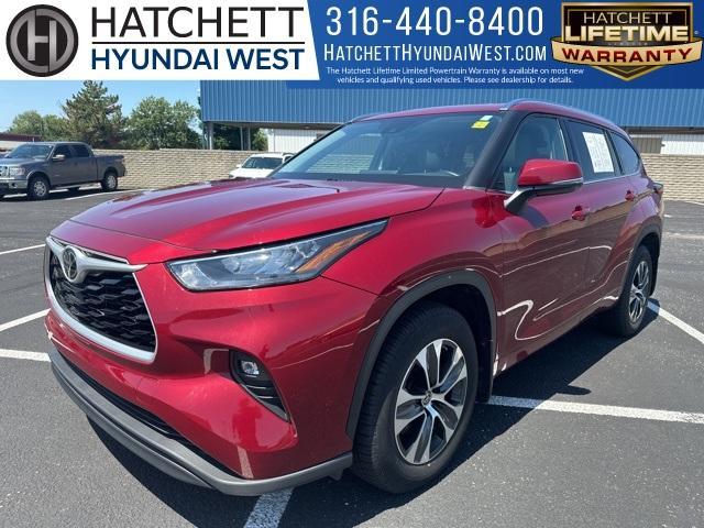 used 2020 Toyota Highlander car, priced at $33,999