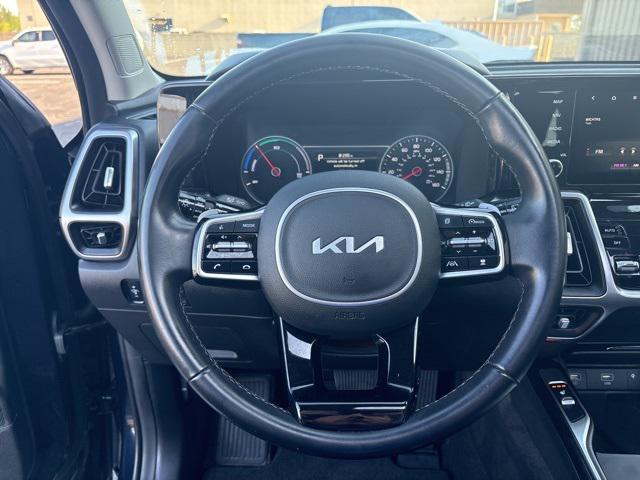 used 2022 Kia Sorento Hybrid car, priced at $29,999