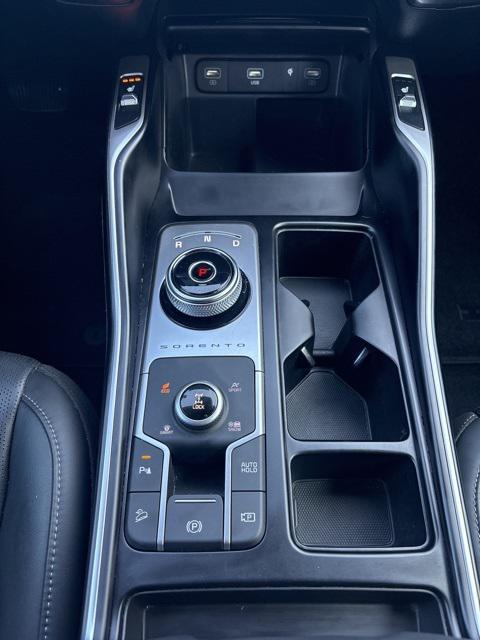 used 2022 Kia Sorento Hybrid car, priced at $29,999