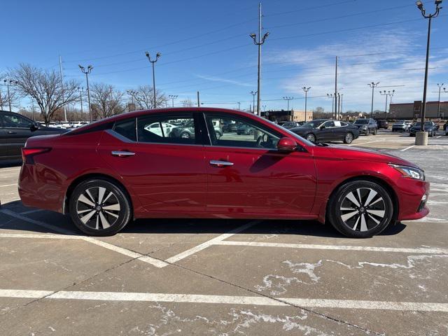 used 2020 Nissan Altima car, priced at $17,999