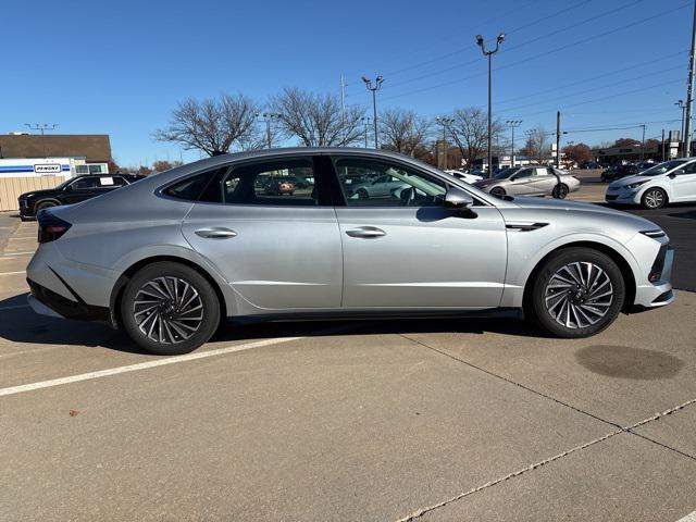 used 2024 Hyundai Sonata Hybrid car, priced at $31,999