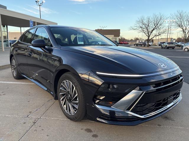 used 2024 Hyundai Sonata Hybrid car, priced at $31,999