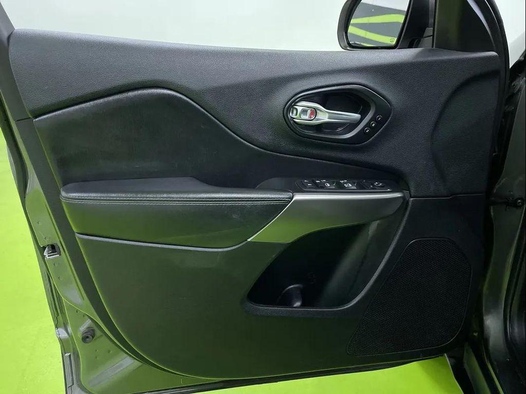 used 2019 Jeep Cherokee car, priced at $14,988