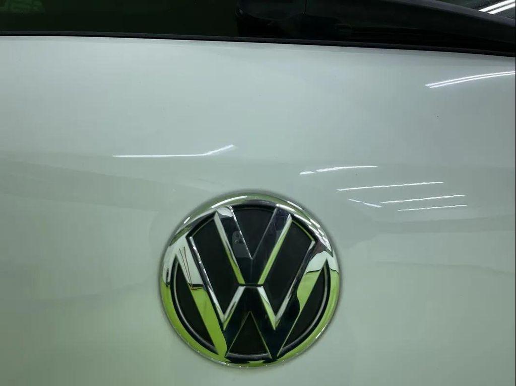 used 2012 Volkswagen Touareg Hybrid car, priced at $10,988
