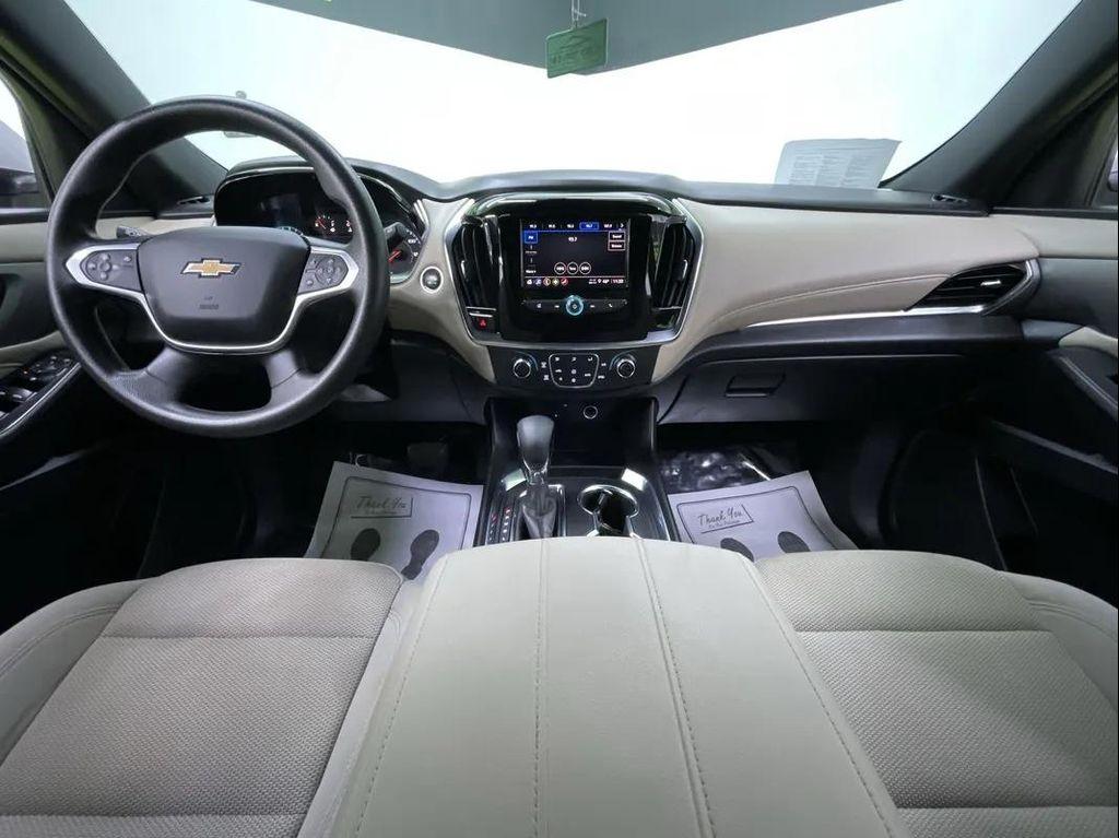 used 2022 Chevrolet Traverse car, priced at $18,488
