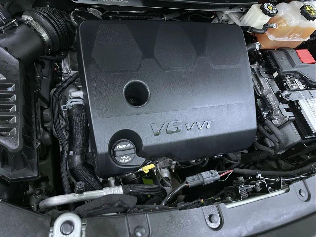 used 2022 Chevrolet Traverse car, priced at $18,488