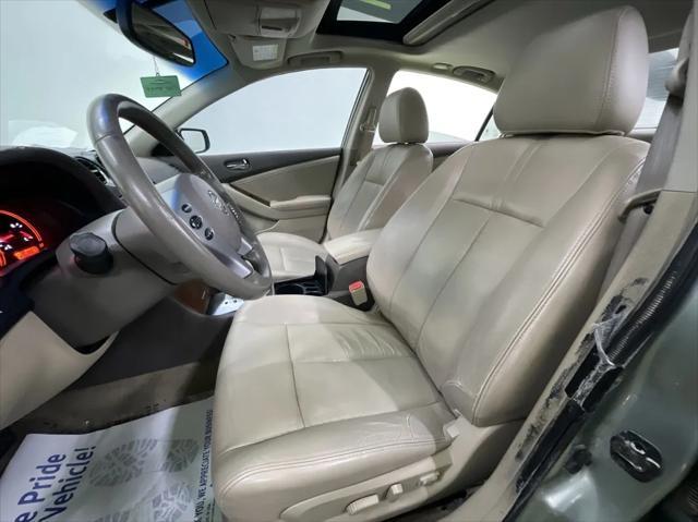 used 2007 Nissan Altima car, priced at $7,988