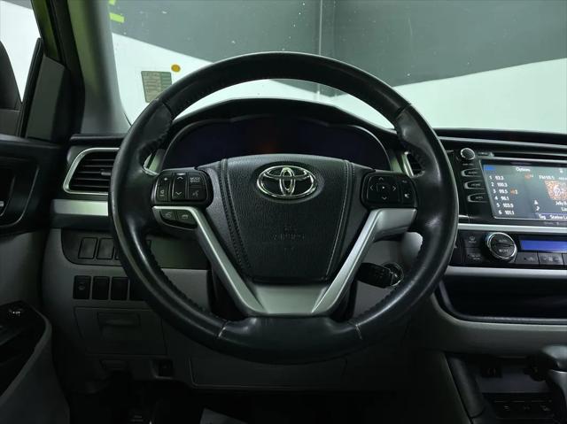 used 2014 Toyota Highlander car, priced at $17,988