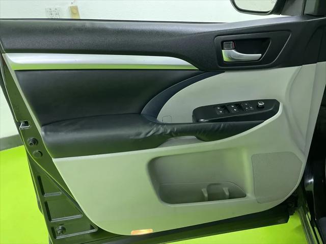 used 2014 Toyota Highlander car, priced at $17,988
