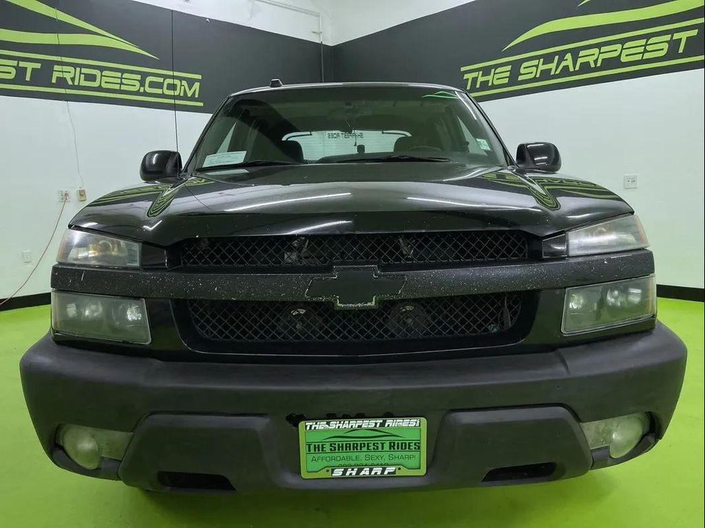 used 2004 Chevrolet Avalanche car, priced at $10,988