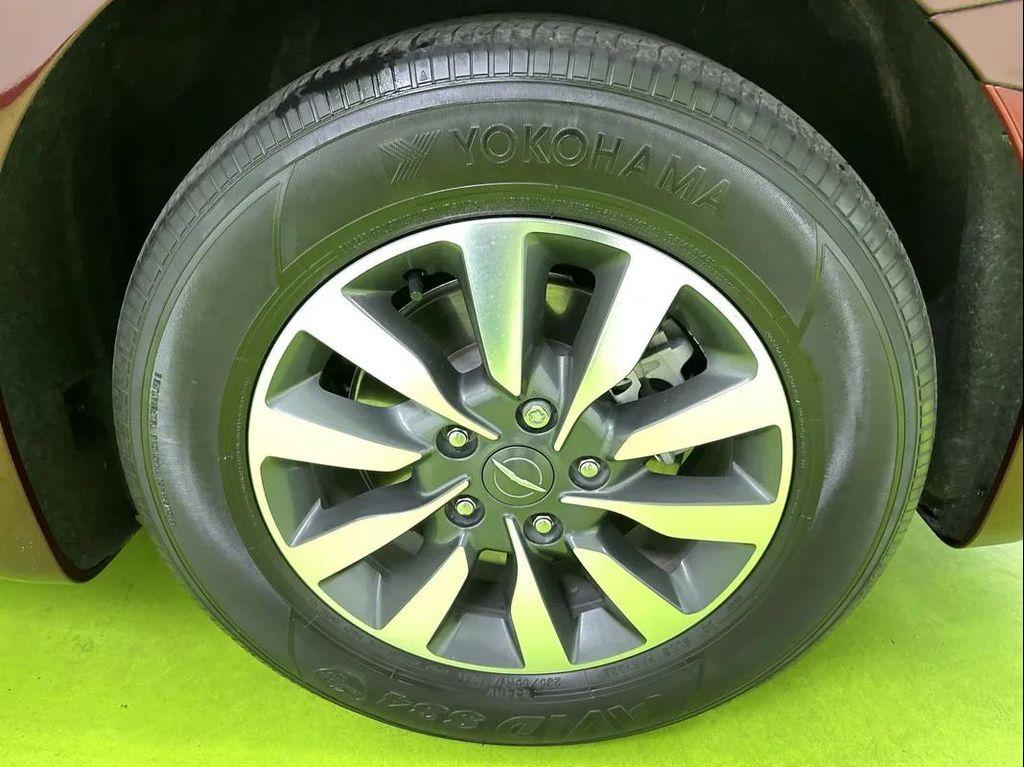 used 2023 Chrysler Pacifica Hybrid car, priced at $26,988